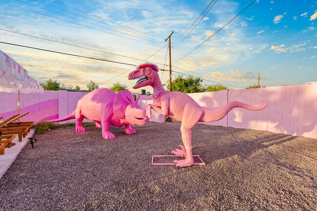 Foto del edificio - 7840 E Belleview St