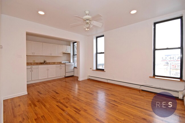 Foto del edificio - 400 4th Ave