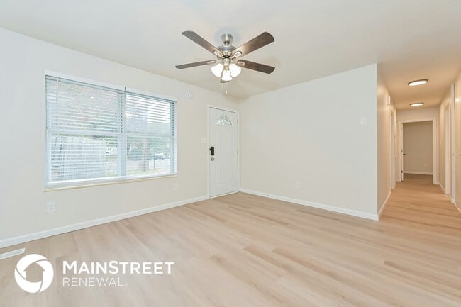 Building Photo - 5622 Burbury Ln NW