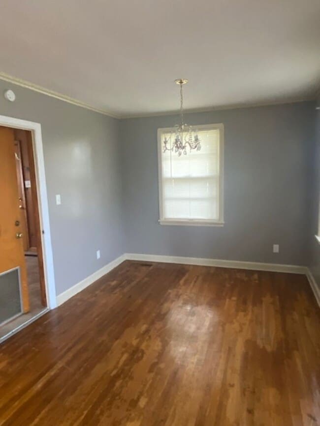 Building Photo - Renovated 3 Bedroom 3 Bath Home with Gameroom/4th Bedroom for Rent!