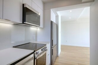 Building Photo - 10 Rosemount