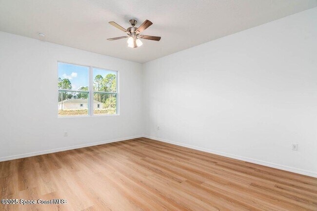 Foto del edificio - 1658 Hamilton Ave SW