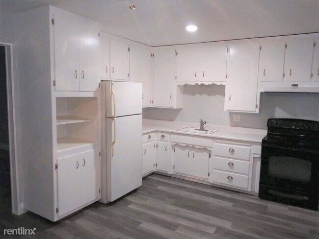 Foto del edificio - 2 br, 1 bath House - 2841 Elvyra Way