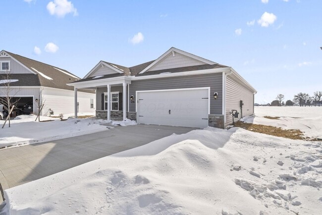 Building Photo - 511 Darliene Dr