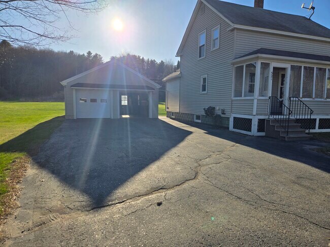 Foto del edificio - 521 Riverside Dr