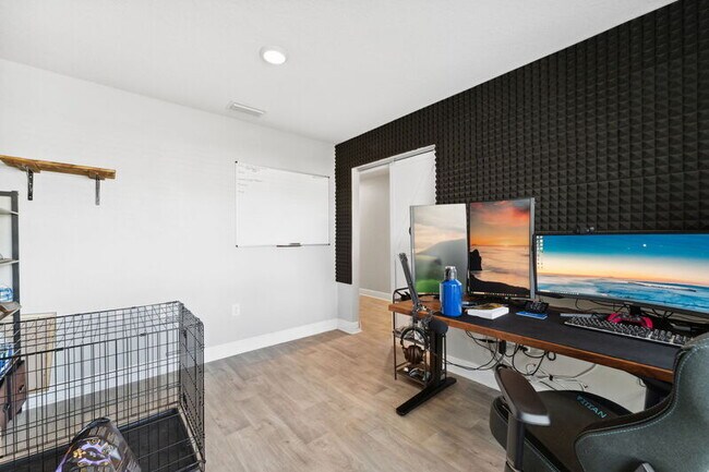 Foto del edificio - 7131 Penn Way