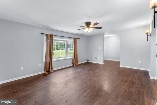 Foto del edificio - 5285 Stowe Ln