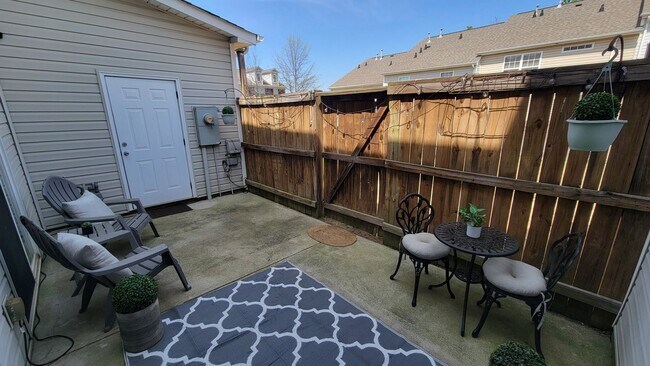 Foto del edificio - 2 Bed, 2 Bath Townhome in Mauldin is Available