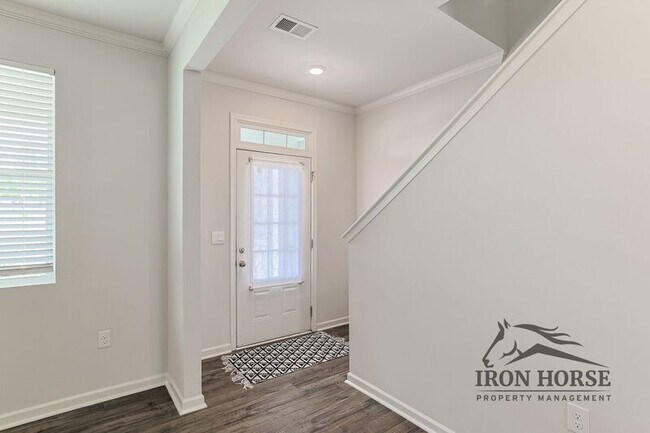 Foto del edificio - 835 Baker View Ln