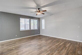 Building Photo - 5643 Almocita Ct