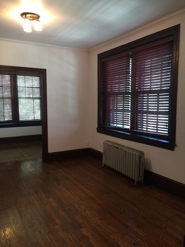Foto del edificio - 1534 Woodland Ave
