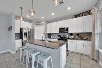 Building Photo - 1127 Littleton Ct