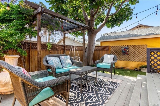 Building Photo - Spanish Style Single Family Home in Coastal San Pedro!