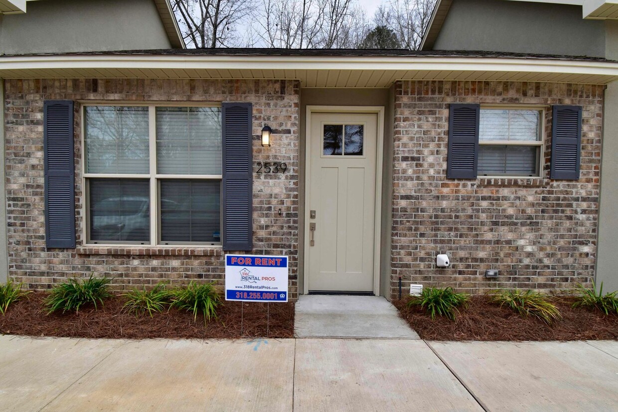 Primary Photo - Two Bed, Two Bath Townhouse in Ruston