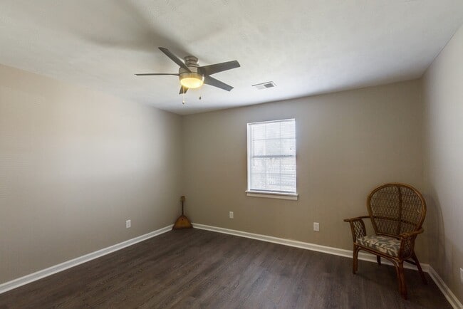 Foto del edificio - 1417 22nd Ave N