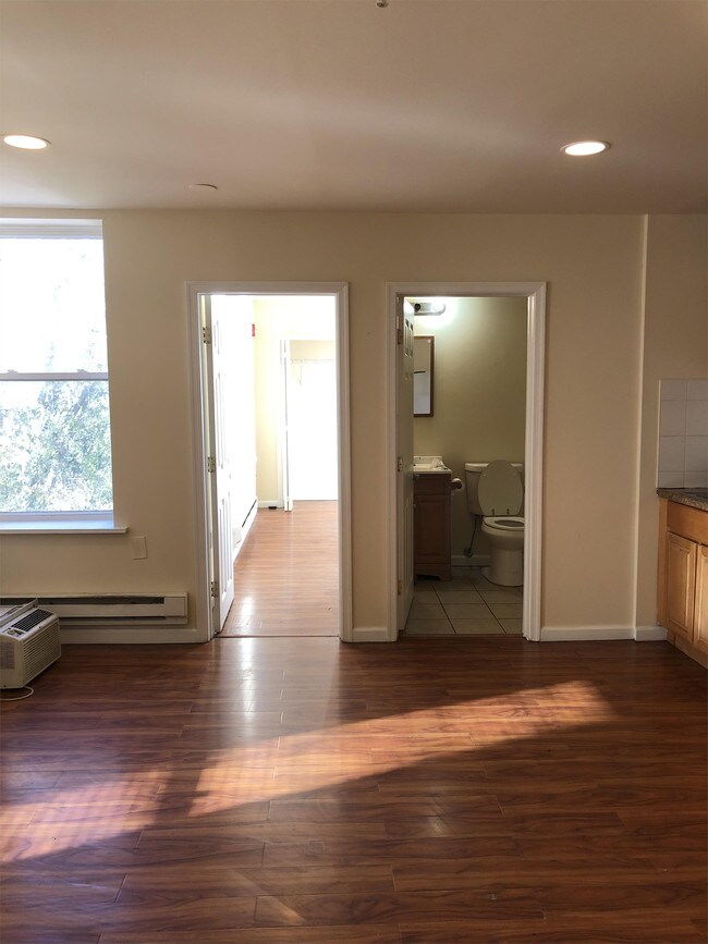 Foto del edificio - 6954 Keystone St