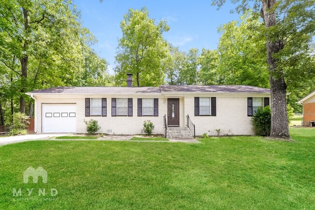 Building Photo - 320 Navajo Pines Dr