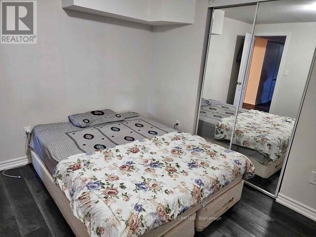 Building Photo - 75 Parkside Dr