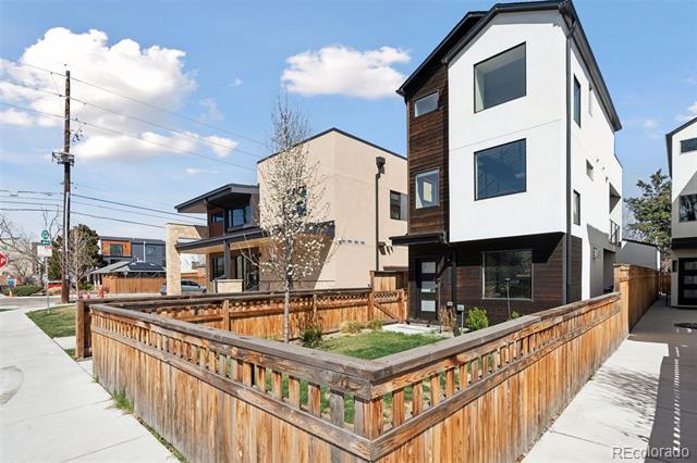 Building Photo - 1386 Zenobia St