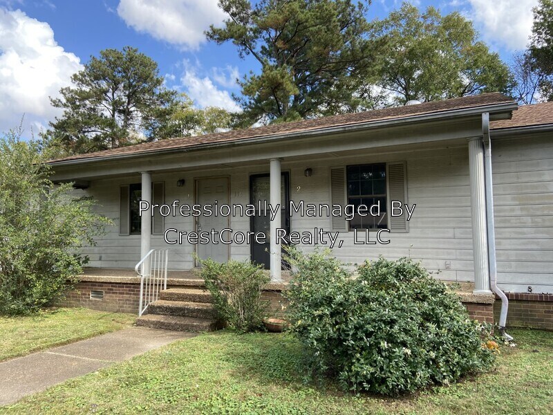 Primary Photo - 116 Eastlawn Dr