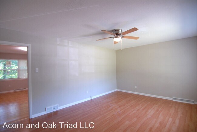 Building Photo - 3 br, 2 bath House - 2320 N Centennial Ave
