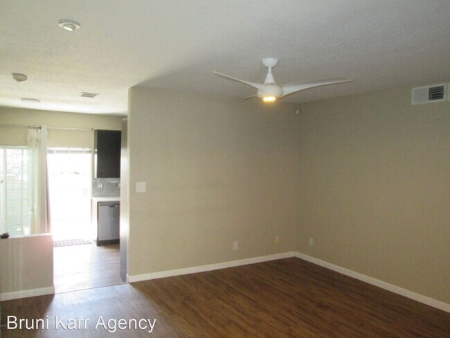 Building Photo - 2 br, 1 bath House - 5147 Glenwood Pt Ln.