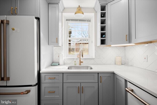 Foto del edificio - 3031 S Columbus St