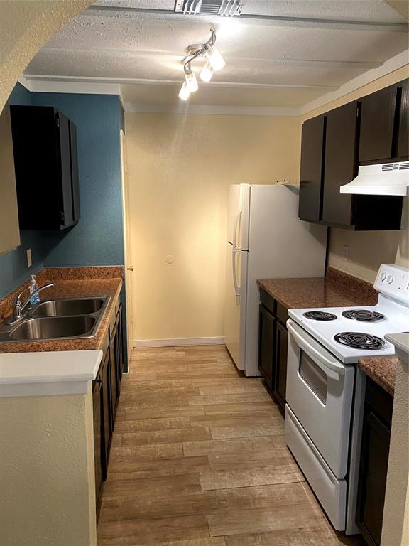 Building Photo - 23326 Pebworth Pl