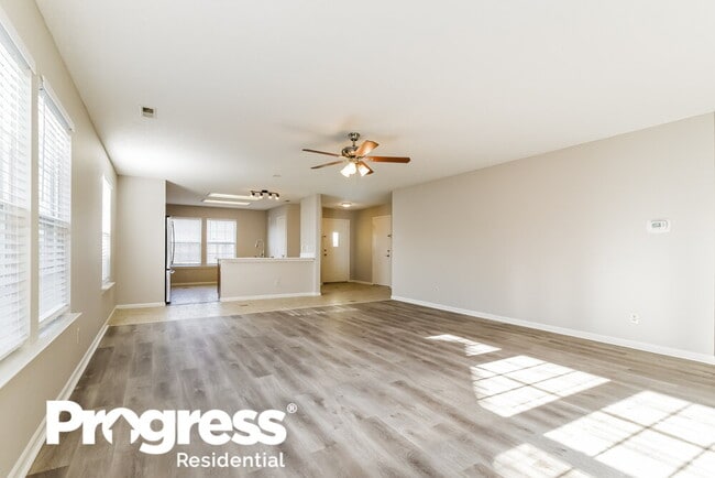Building Photo - 2217 Westmere Dr