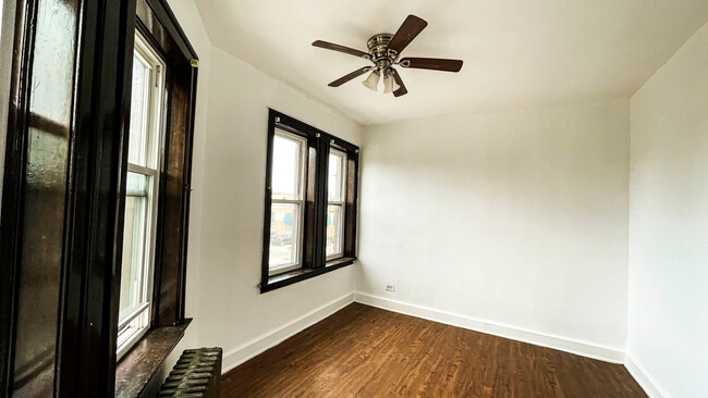 Building Photo - 1151 W 79th St