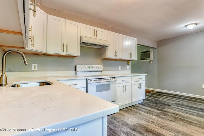 Building Photo - 1612 Evans Rd