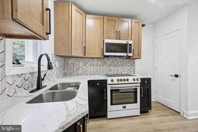 Foto del edificio - 2320 Watkins St