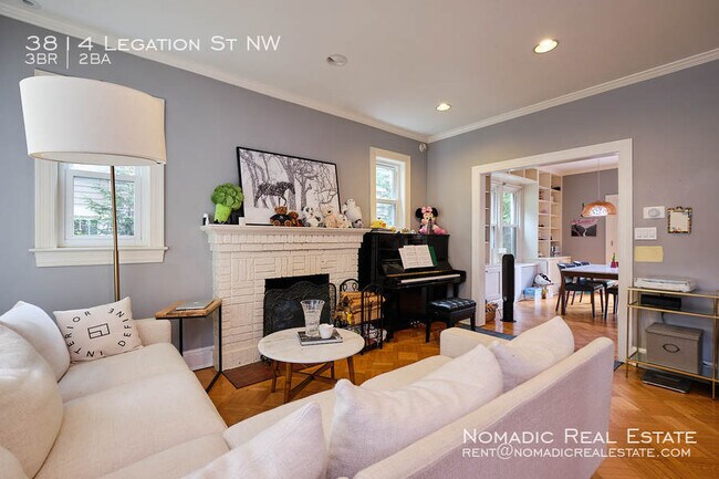 Foto del edificio - 3814 Legation St NW
