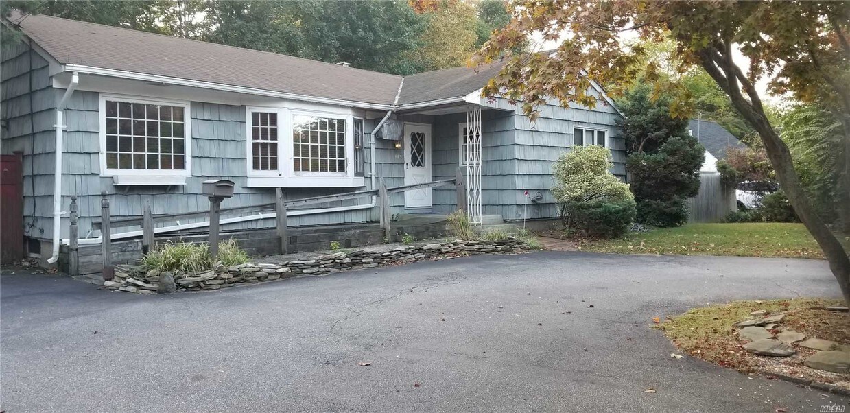 165 NY111, Smithtown, NY 11787 House Rental in Smithtown, NY