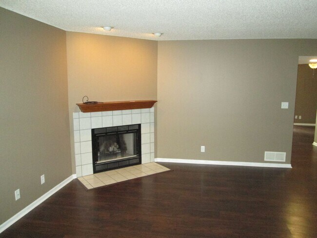 Foto del edificio - Next to Capital Beach Lake with free internet & cable tv