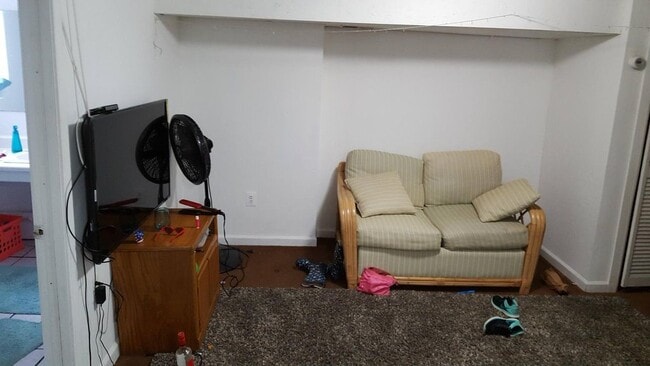 Foto del edificio - 3453 Ward St