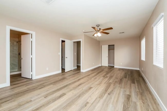 Foto del edificio - 3138 Fern Crest Ave