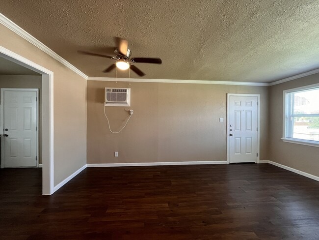 Foto del edificio - 7623 Pecan Villas Dr