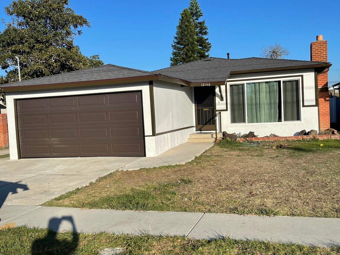 Primary Photo - 12140 Truro Ave