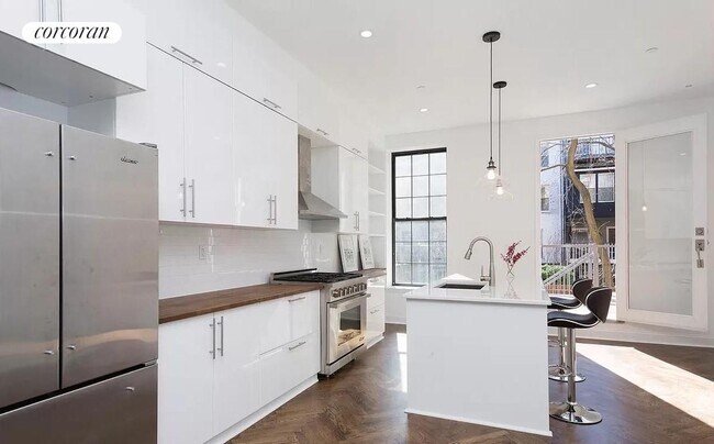Building Photo - 226 W 132nd St