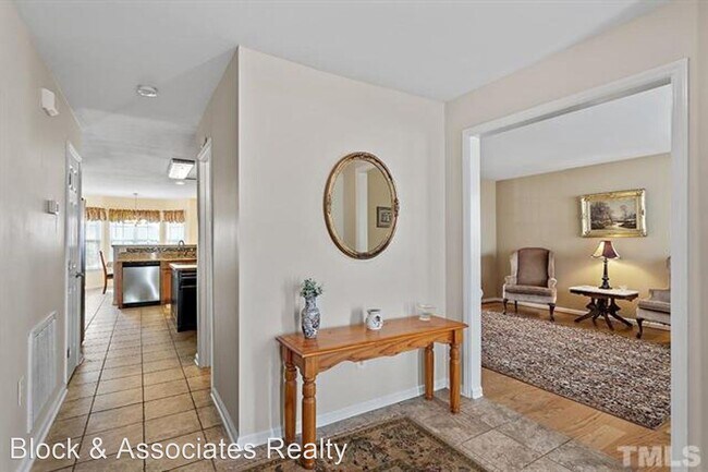 Foto del edificio - 4 br, 2.5 bath House - 201 Trevor Ridge Drive