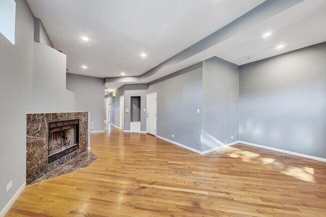 Foto del edificio - 2141 W Crystal St