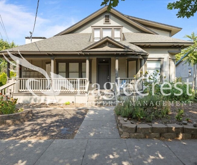 Building Photo - Sumach Four-Plex