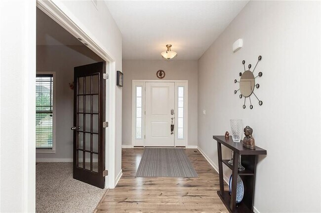 Building Photo - 7852 Beechtree Ln