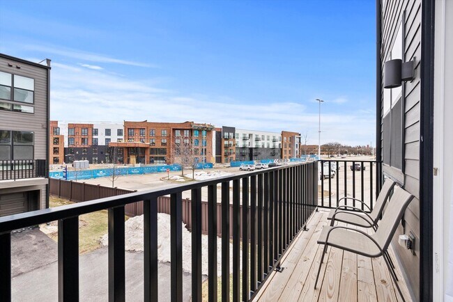 Foto del edificio - 343 Summit Cir