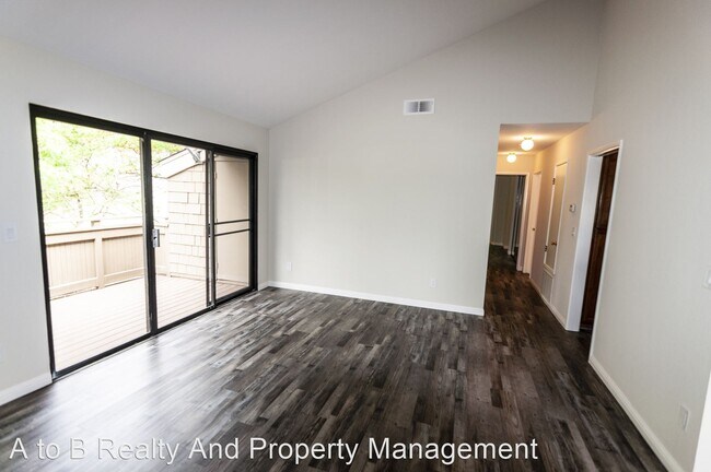 Building Photo - 2 br, 2 bath House - 5691 Makati Cir, #E