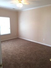 Building Photo - 913 Cabot Cove