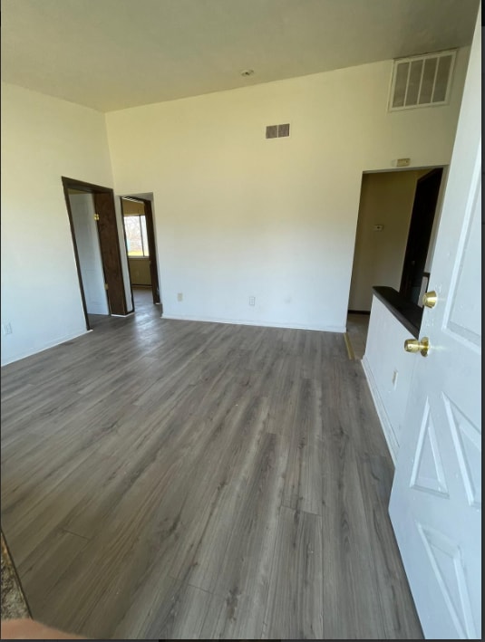 Building Photo - Thurston Street