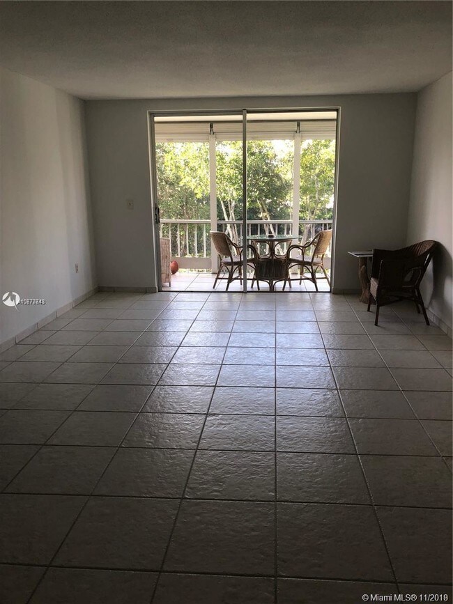 Foto del edificio - 2929 Point E Dr