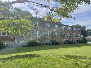 Building Photo - 2706 Chickasaw Ave